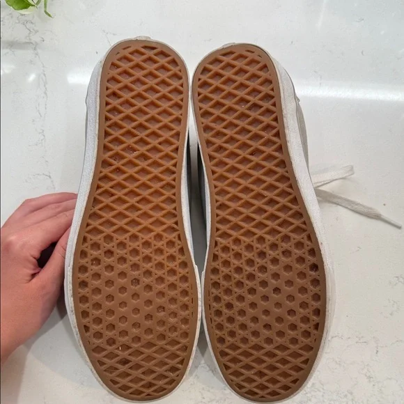 Old Skool Vans: Grey and White - Picture 5 of 6